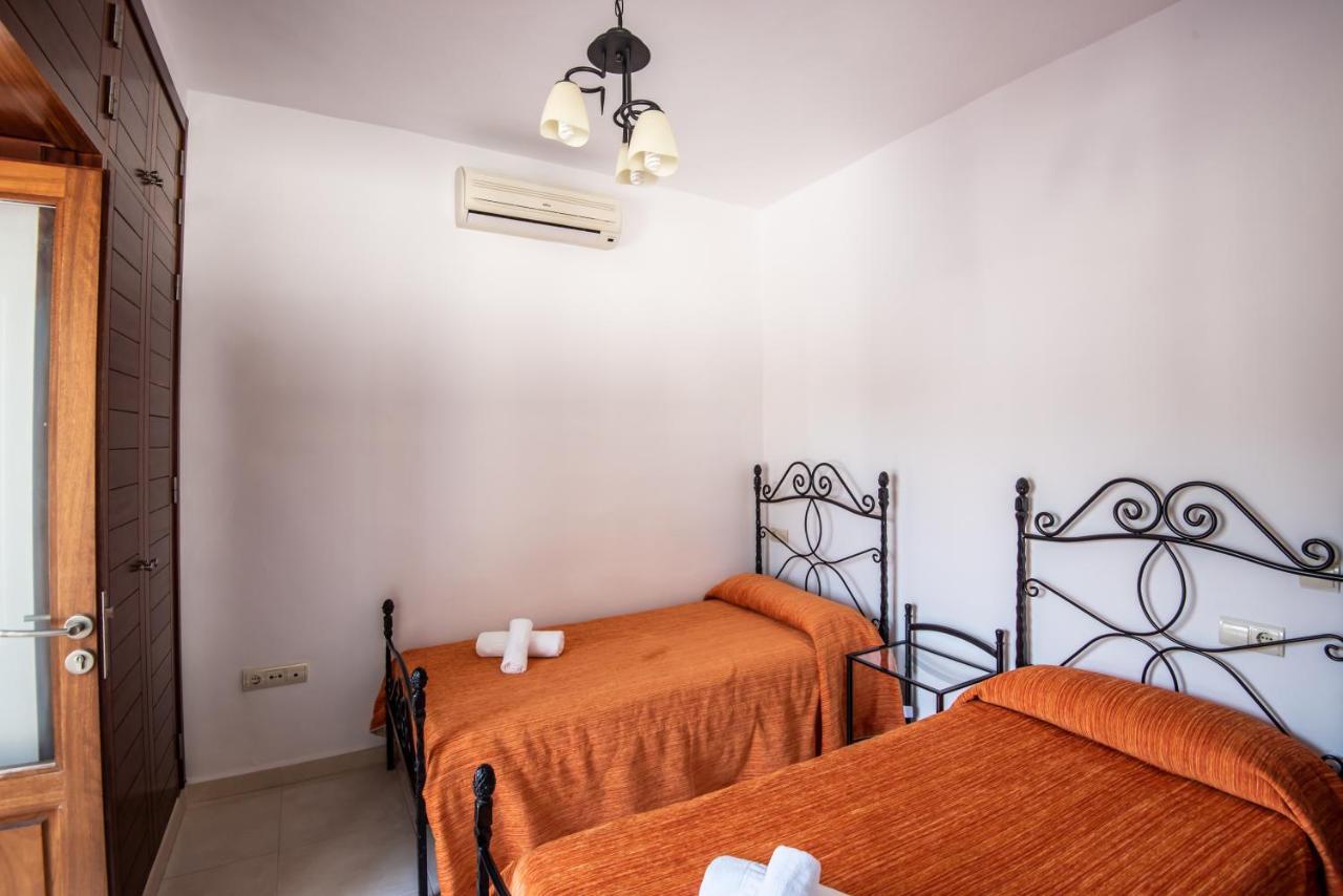 פלאיה מיג'ורן Bungalows Es Pins - Emar Hotels מראה חיצוני תמונה